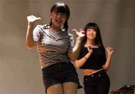 巨乳 ダンス ポロリ|乳 揺れ ダンスエロ動画 .